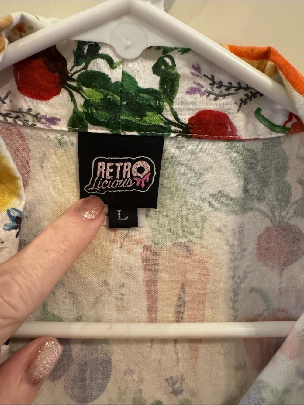 RetroLicious Vegetable Print top - Picture 4 of 7